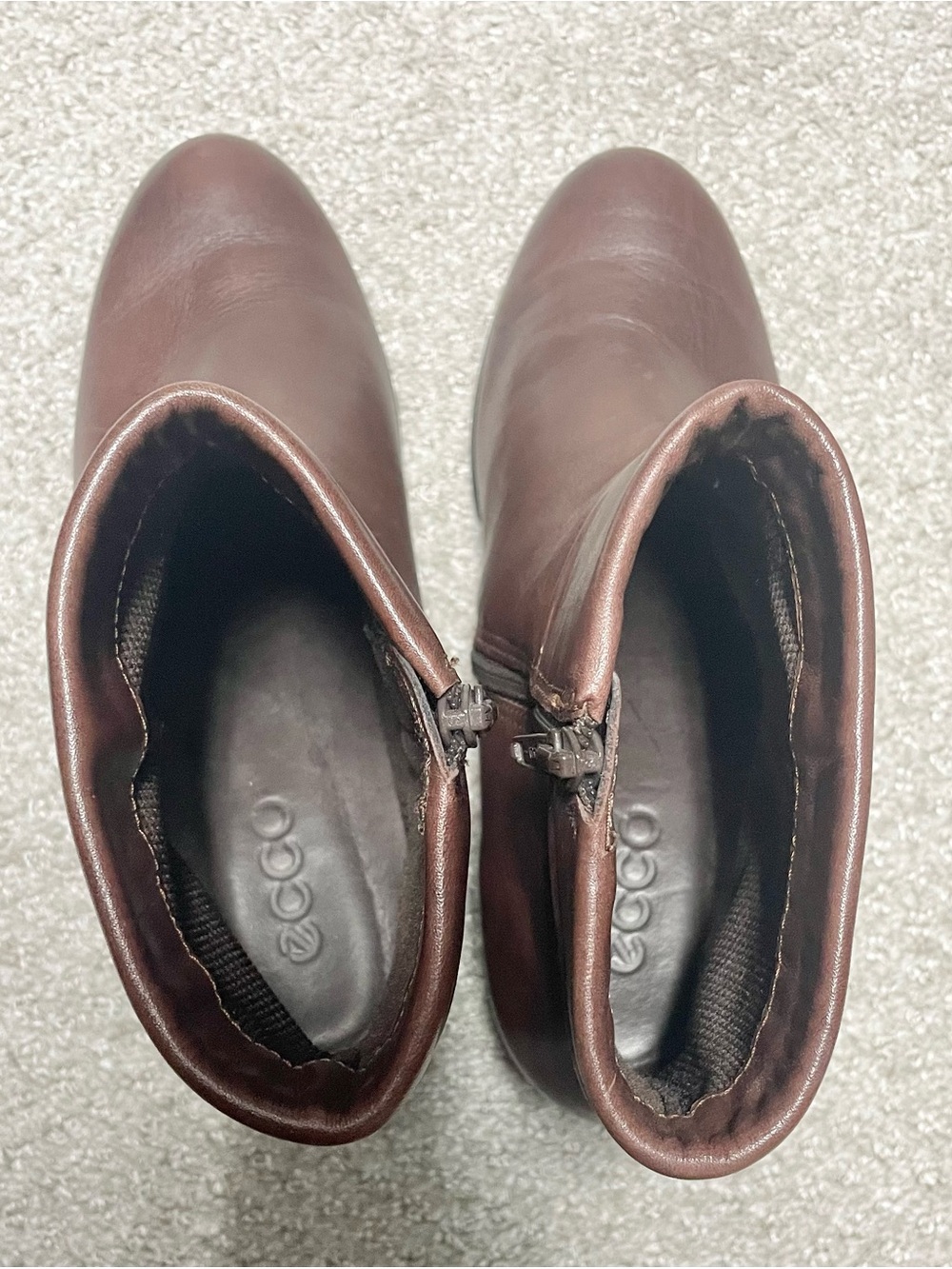 Ecco women’s Dark Brown Leather Ankle Boots with Side Zip - Picture 4 of 7
